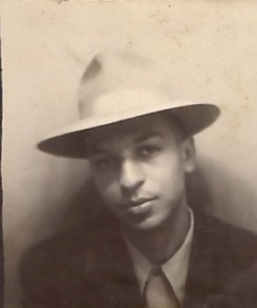 photo 10-ManPhotoBoothCircaLate1940s_zps720939ea.jpg