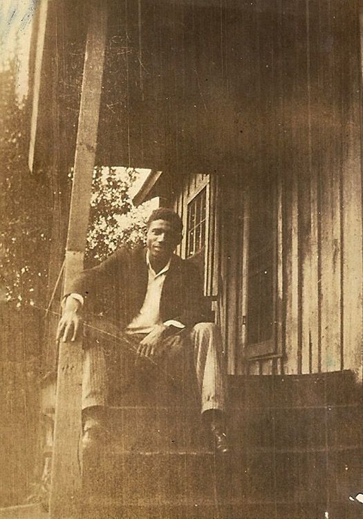 photo 12-YoursTrulyToOrnaShip-TheManWhoCouldButWouldDoggonerightCirca1950s_zpsb5424d6a.jpg