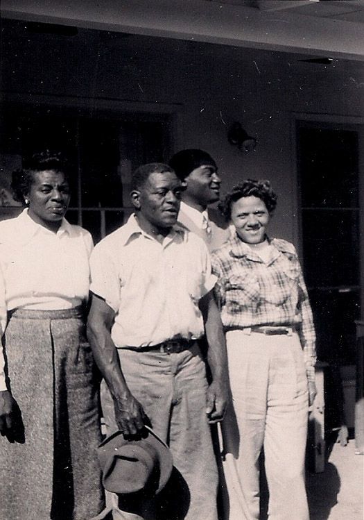 photo 18-FamilyPhotoJune1950_zpsadaa7a69.jpg