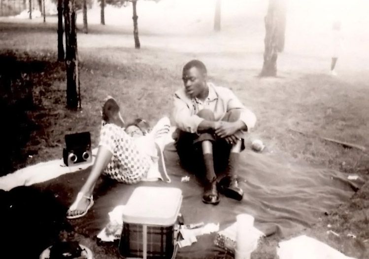 photo 28-ManandWomanonPicnic-CircaLate1950s_zpsc5c73baf.jpg