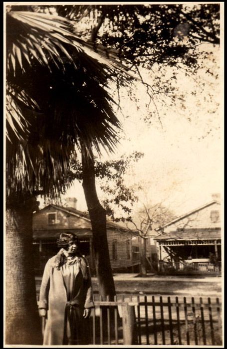 photo 24-WomanbyGate-Circa1910s_zpsbf176939.jpg
