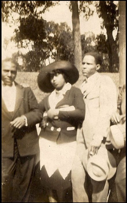 photo 5-ConcoandMsSinclairandMrNabbsinSaratogaSpringsNYCircaLate1910s_zpsc3e2785c.jpg