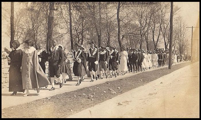 photo 9-ElizabethanActorsinCostumeunknownCollege1915_zps15d3c37b.jpg