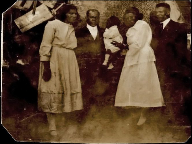 photo Family With Baby - Circa1910s_zpsbl7olzv8.jpg