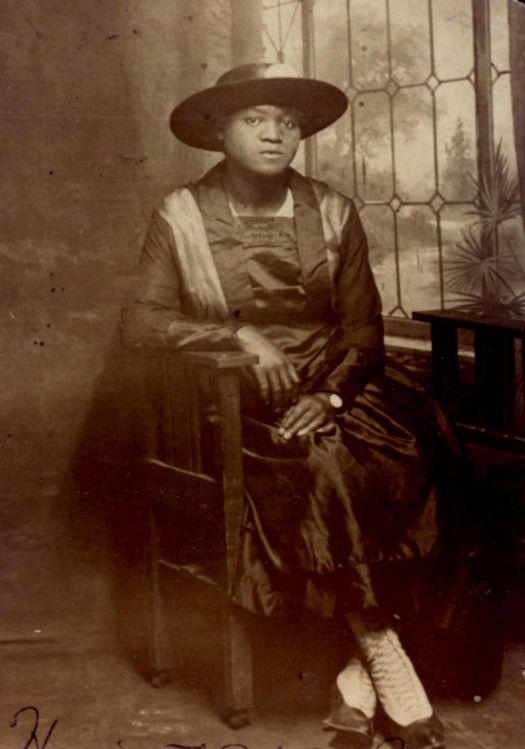 Harriette Johnson Pearson - Circa early 1910 photo HarrietteJohnsonPearson-Circaearly1910_zps9f5dcf75.jpg