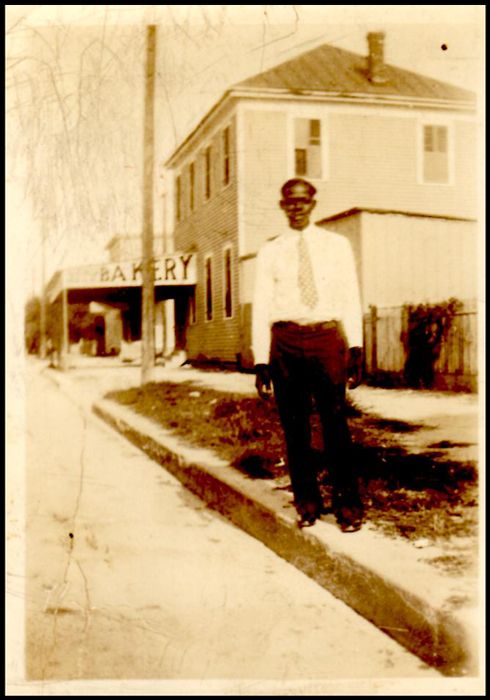 photo 30-YoungManInTie-Circa1920s_zpsd46d5f7a.jpg