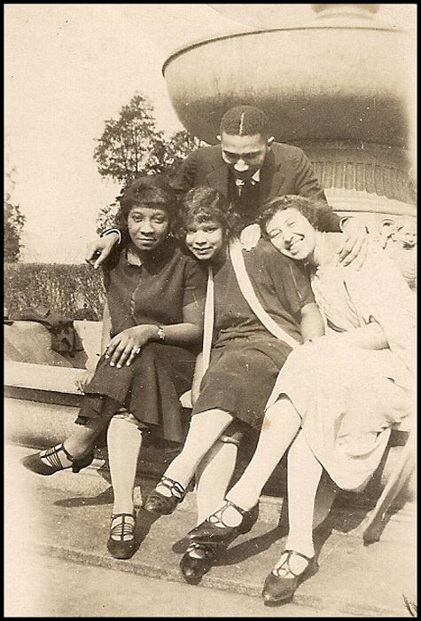 Friends - Circa 1930s photo 6-Friends-Circa1930s_zps5273d7c1.jpg