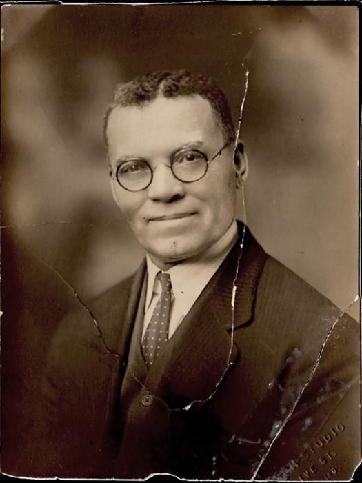 photo sch Studio Portrait - Connecticut - Circa 1920s_zpsbmytrihe.jpg