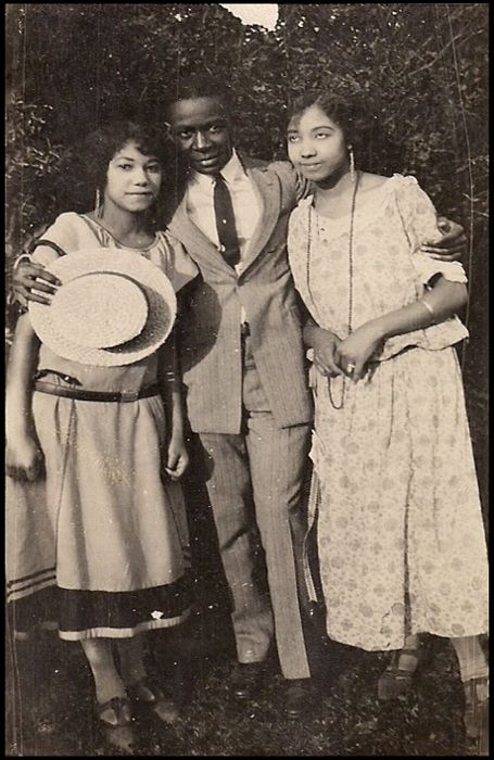 Unidentified Man and Women - 1925 photo 1-UnidentifiedManandWomen-1925_zps8538608a.jpg