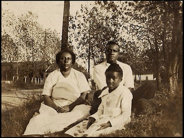 Family Picnic Circa Late 1920s photo 8-FamilyPicnicCircaLate1920s_zpsf8df55fe.jpg