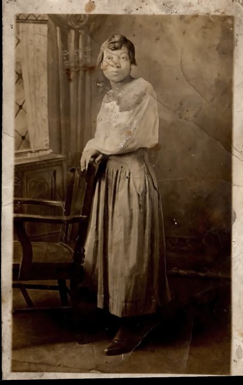 photo RPPC AZO Studio Portrait - Ill Be Wright... To Ward J Manon 375 Pink... - Circa 1920s _zpseqpsw2z1.jpg