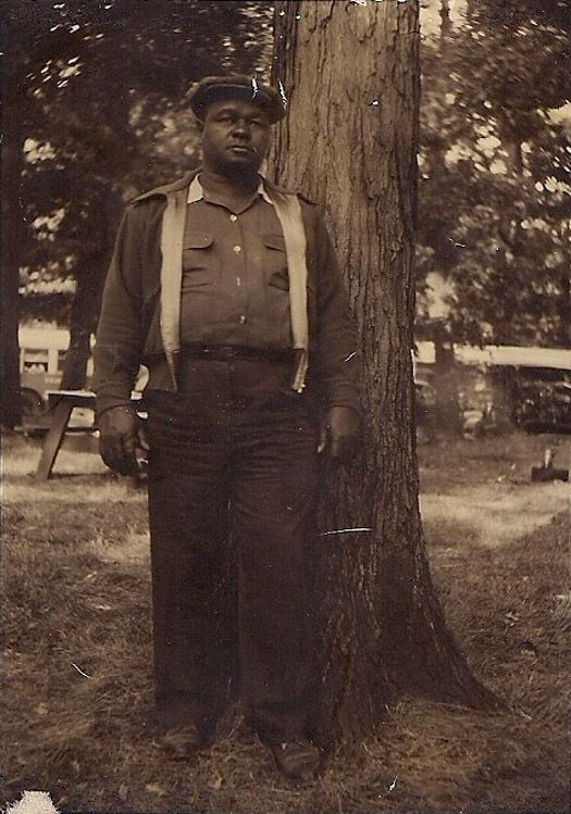 photo 1-ManbyTreeChicagoCircaearly1940s_zps079ecfd2.jpg