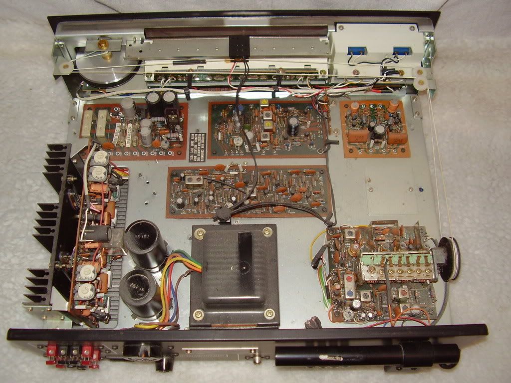 Marantz2225inside.jpg