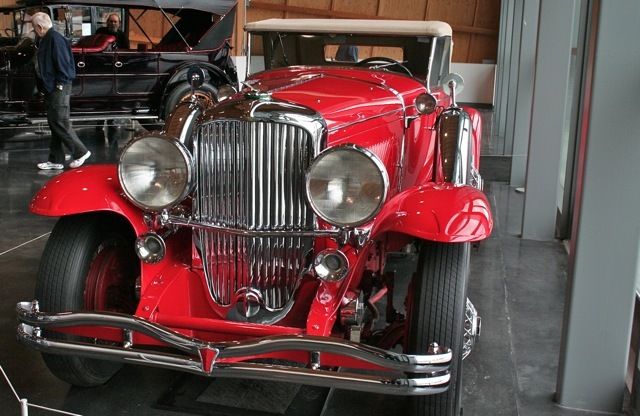 1930 Duesenberg Model J, Bright Cherry Red