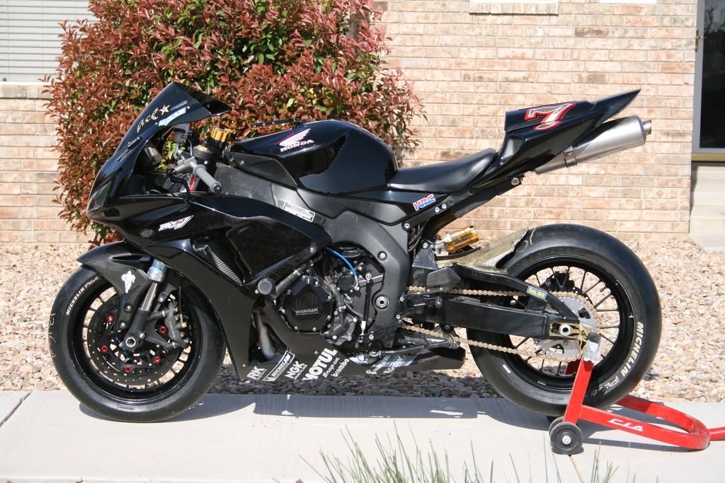 IMAGE: http://i242.photobucket.com/albums/ff190/aceboles/BOTMEntry.jpg