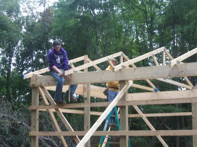 Seconddaypolebarn006.jpg
