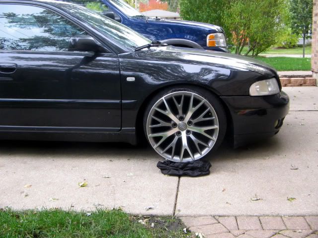 http://i242.photobucket.com/albums/ff207/AuntieH/newestwheels045.jpg