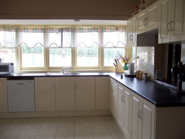 IKEA and Bunnings Kitchens  http://i242.photobucket.com/albums/ff245/balburruproad/