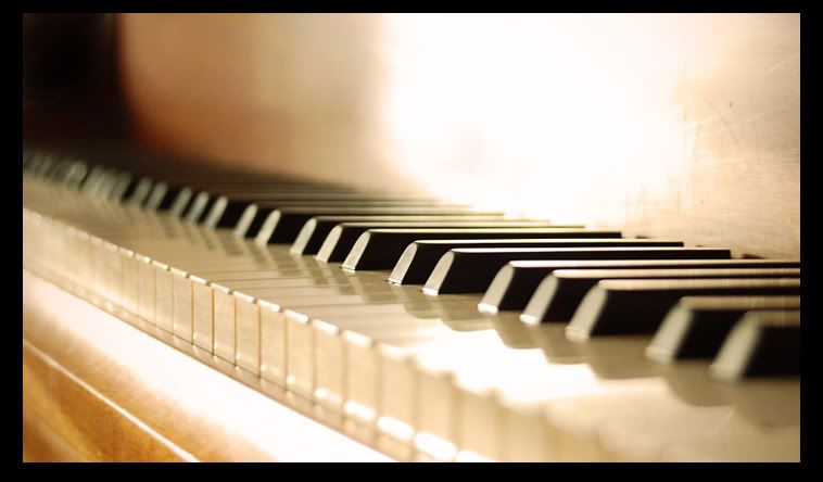 pretty piano picture.