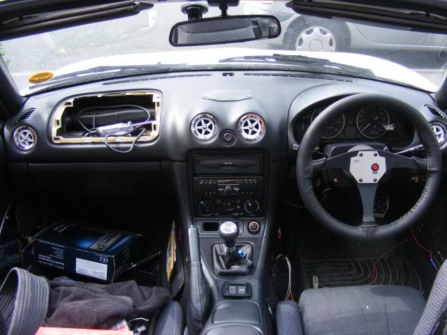 MK1 to MK2 dash - Bodywork and Bling (Interior and Exterior) - mx5life.com